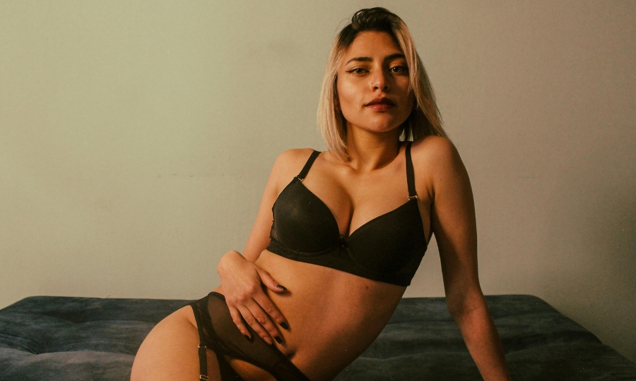 Make Cougars Feel Desired and Sexy